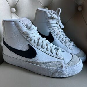 Nike Blazer (Boy) White and Black Sneakers